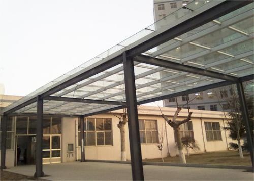 山西钢结构玻璃雨棚分类及优点